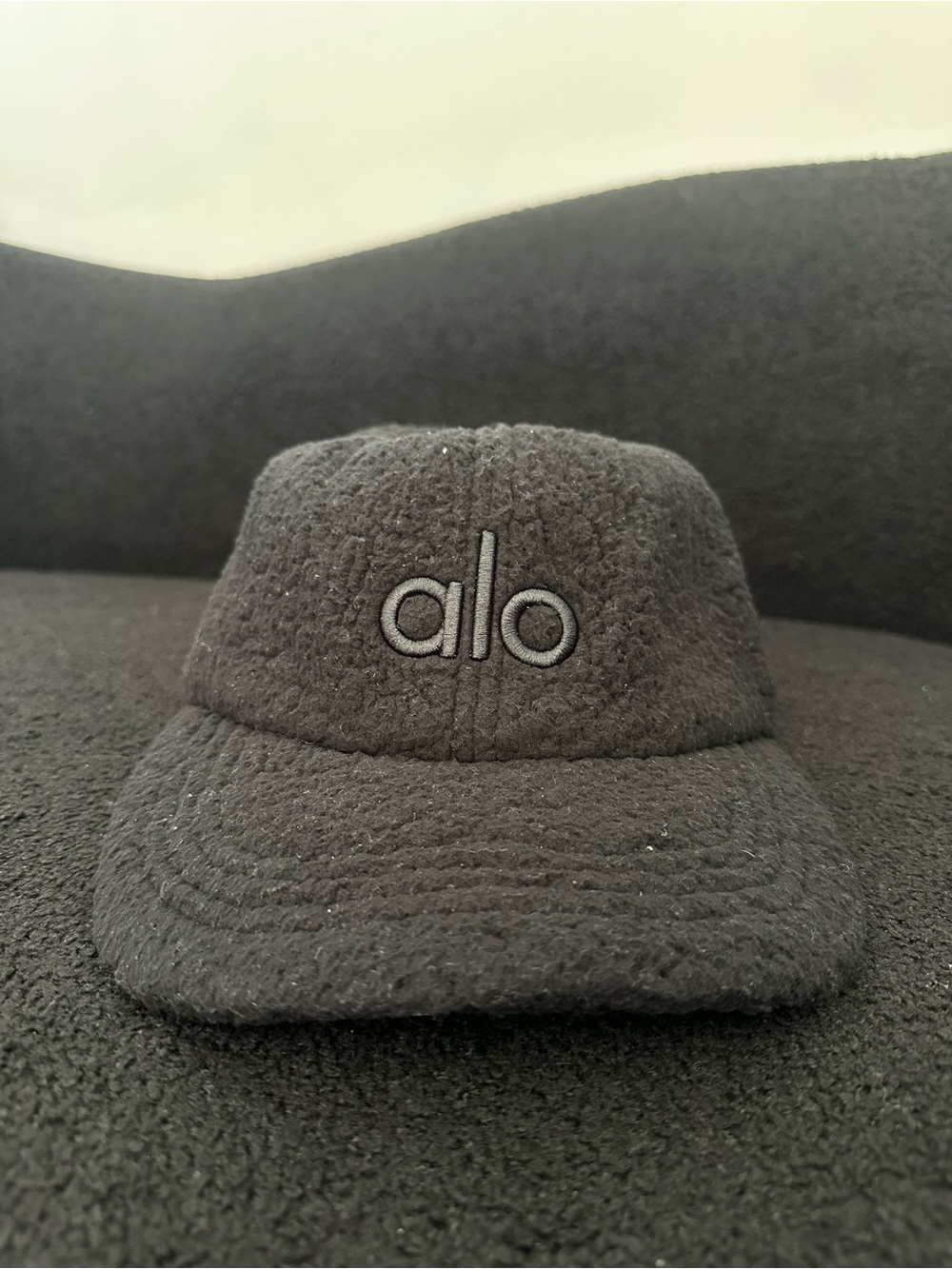 ALO Yoga Black Sherpa Cap